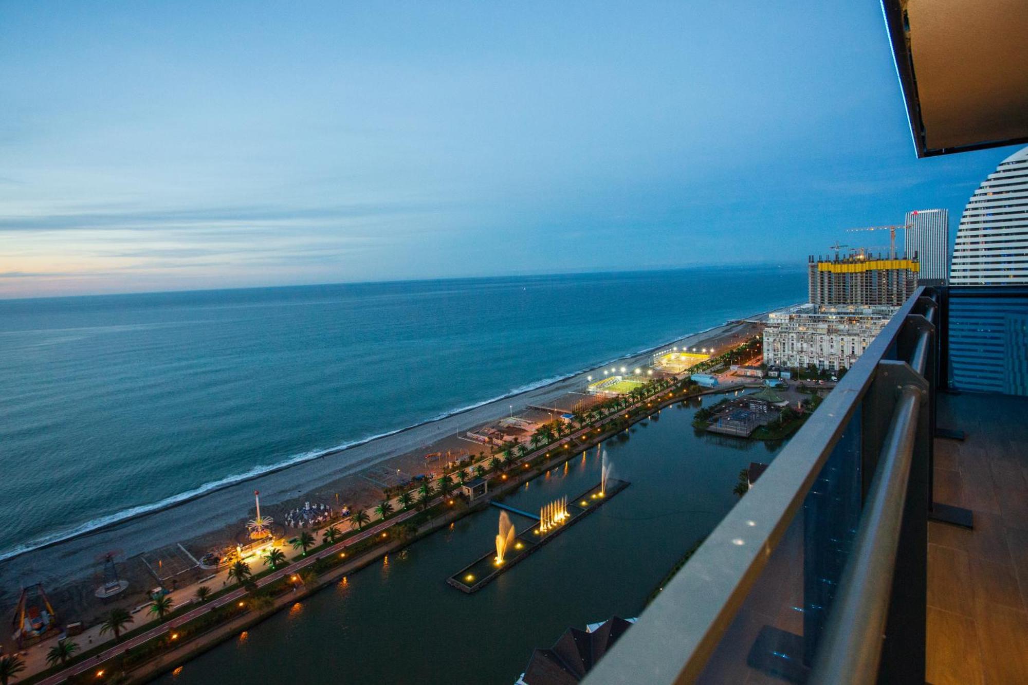 Orbi City Sea View Batumi Eksteriør billede