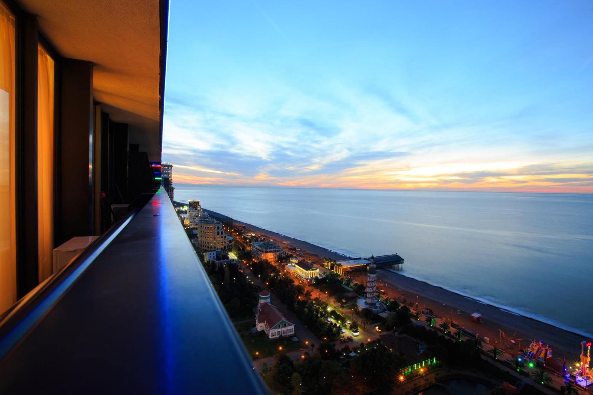 Orbi City Sea View Batumi Eksteriør billede
